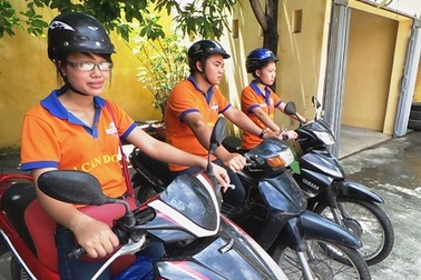 Xe lai miễn phí phục vụ thí sinh đi thi ĐH