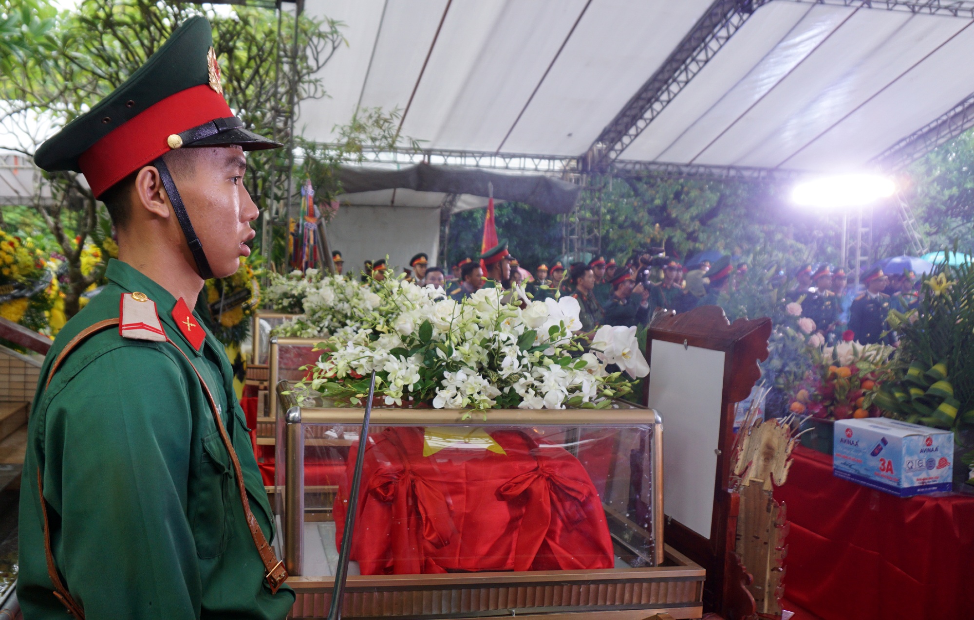 Tang thương Rào Trăng: Các liệt sỹ về đất mẹ trong cơn mưa tầm tã - 2 Tang thương Rào Trăng: Các liệt sỹ về đất mẹ trong cơn mưa tầm tã - 2