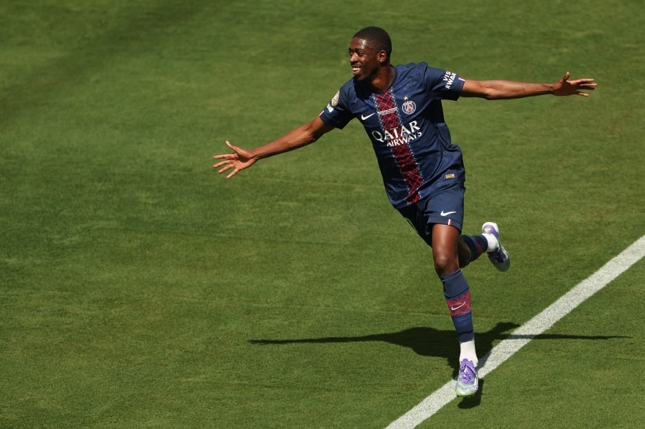 PSG đánh bại Real Madrid, HLV Enrique chỉ thẳng cầu thủ nhận Quả bóng Vàng - 1