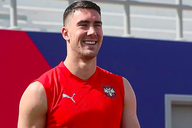 Tiền đạo Serbia bị tố quan hệ bất chính với vợ đồng đội ở World Cup