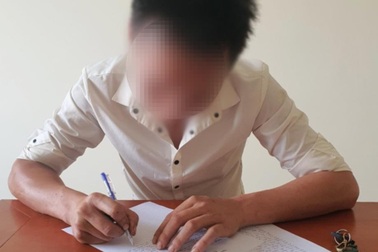 Xúc phạm công an trên facebook, "Đại gia chân đất" bị phạt tiền