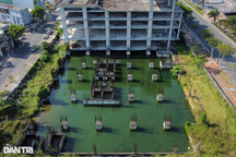 Những khối bê tông bỏ hoang, ao nuôi muỗi trên "đất vàng" Đà Nẵng