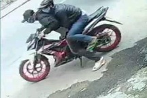 Truy bắt 2 thanh niên cướp tiệm vàng táo tợn ở TPHCM