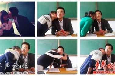 Học sinh nữ muốn nhận bằng tốt nghiệp phải…hôn thầy