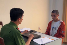 Lao động Việt kể chuyện bị chích điện, "khoán" lừa tiền ở xứ người