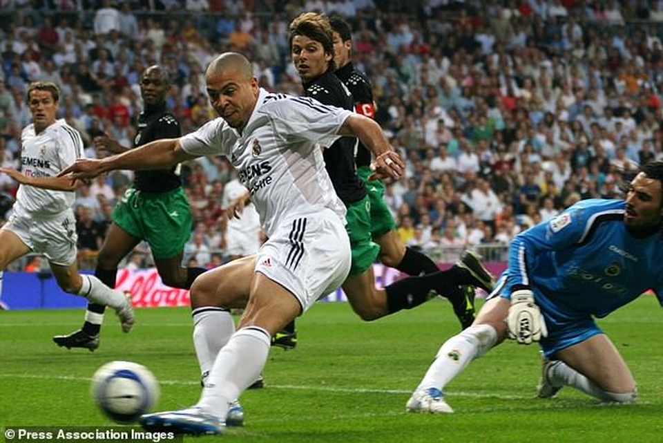 Capello tiết lộ lý do bán Ronaldo chỉ sau 6 tháng tiếp quản Real Madrid - 4 Capello tiết lộ lý do bán Ronaldo chỉ sau 6 tháng tiếp quản Real Madrid - 4
