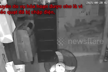 Quạt điện bất ngờ bốc cháy trong đêm, khi chủ nhà đang ngủ