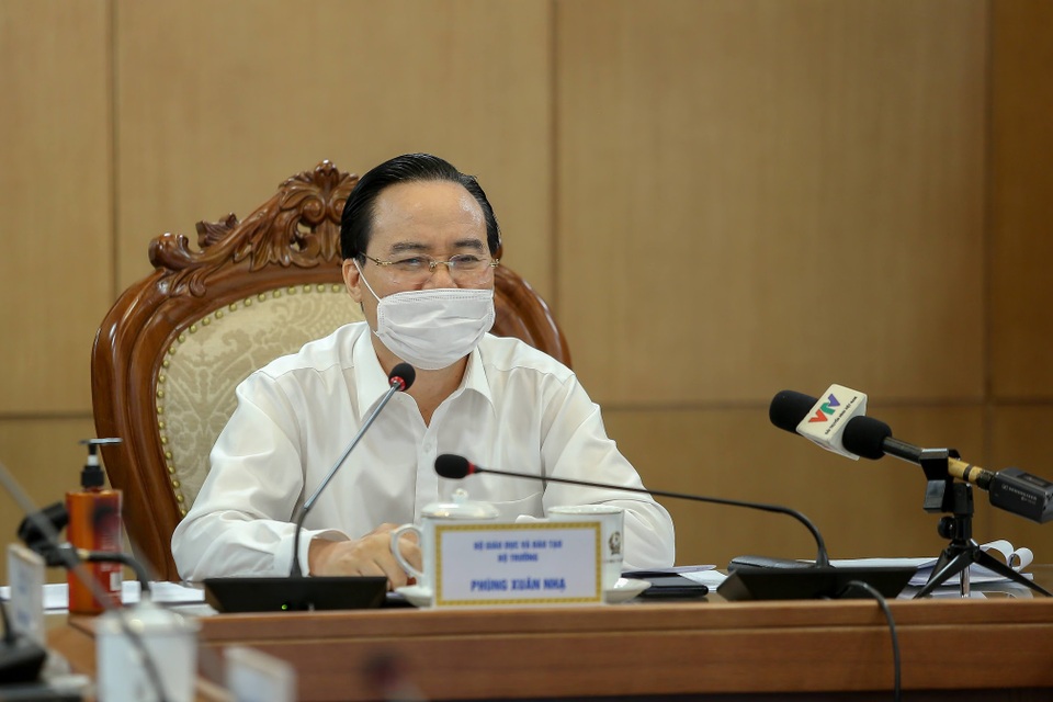 Vì Covid-19, hàng loạt phát sinh về thi tốt nghiệp THPT được đặt ra - 1 Vì Covid-19, hàng loạt phát sinh về thi tốt nghiệp THPT được đặt ra - 1