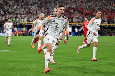 VAR 3 lần can thiệp, Đức buộc Đan Mạch rời Euro 2024