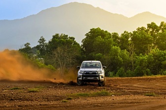 Trải nghiệm lái thử Toyota Hilux tại Giải Đua xe ô tô địa hình PVOIL Cup 2025