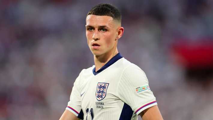 Gelandang Phil Foden secara tak terduga meninggalkan timnas Inggris sebelum babak 16 besar Euro 2024 - 2 Tiền vệ Phil Foden bất ngờ rời đội tuyển Anh trước vòng 1/8 Euro 2024 - 2
