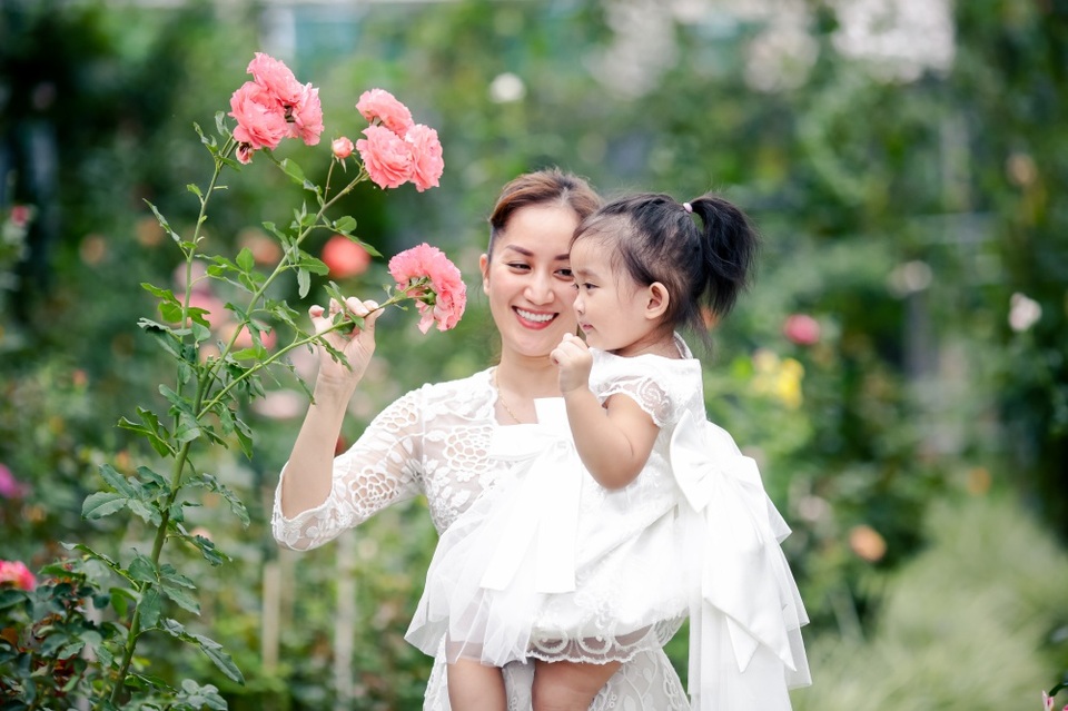 Khánh Thi xúc động kể lại chuyện con gái sinh non - 8 Khánh Thi xúc động kể lại chuyện con gái sinh non - 8