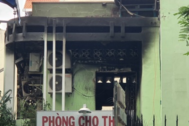 Lửa đỏ rực, người nhảy lầu tháo chạy trong vụ cháy làm 2 cô gái tử vong