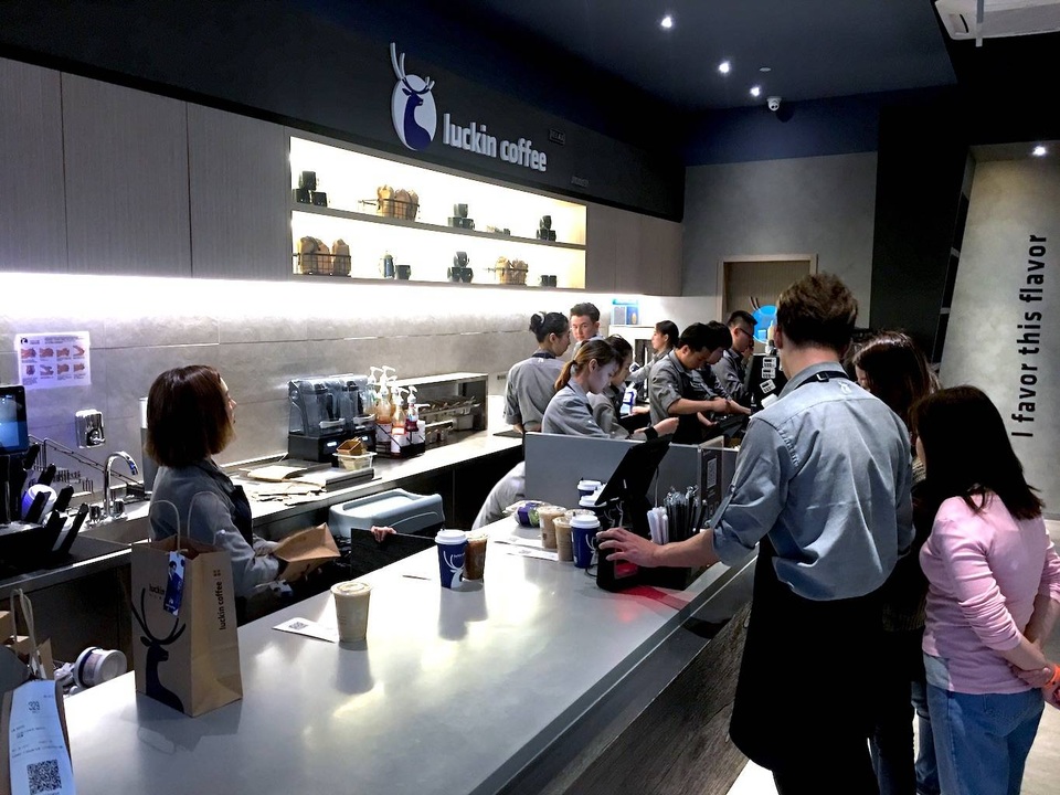 Giới đầu tư mất trắng 400 triệu USD vì chuỗi cà phê tai tiếng Trung Quốc - 2 Giới đầu tư mất trắng 400 triệu USD vì chuỗi cà phê tai tiếng Trung Quốc - 2