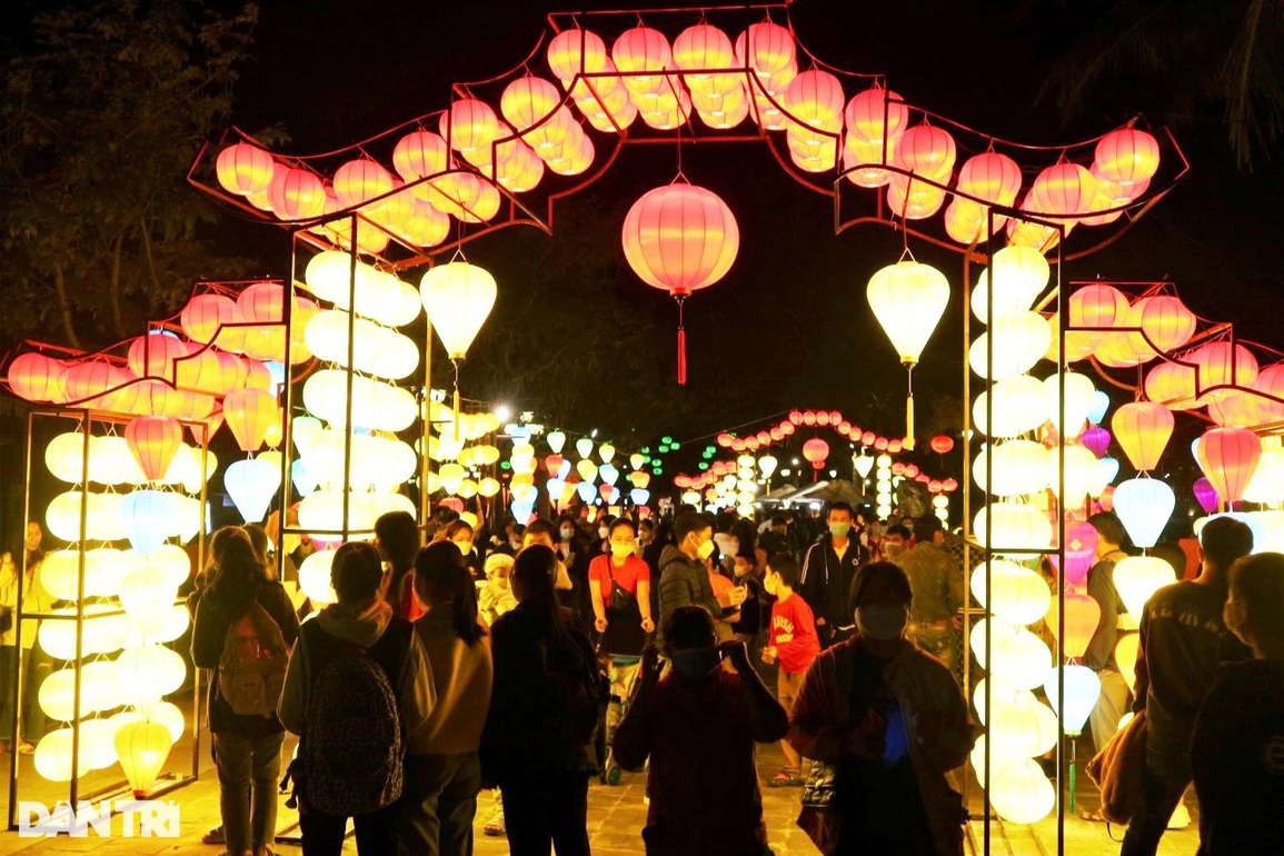 Thắp sáng phố cổ, đánh thức Hội An - 6