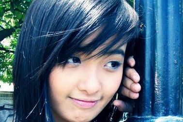 Con gái Mai “tròn” tri ân “nhà thơ toán học”