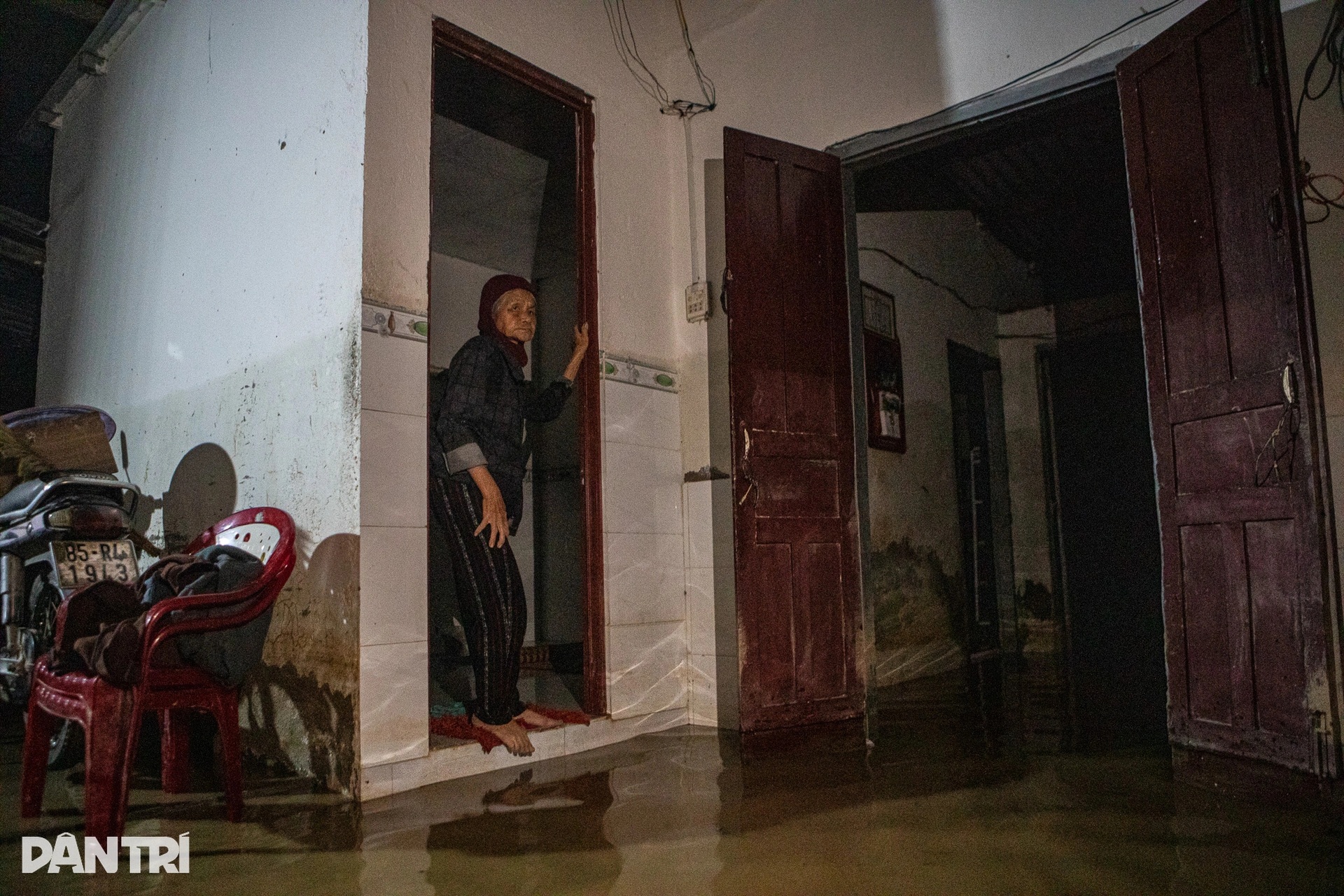 Cuộc sống hai không của người dân Phan Rang trong ngày thứ 5 chống lũ - 2