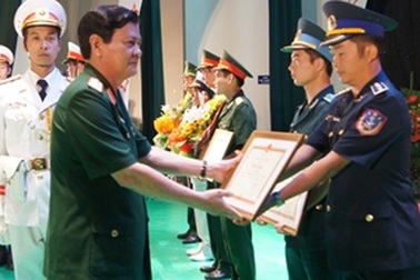 Vinh danh 10 gương mặt trẻ tiêu biểu toàn quân