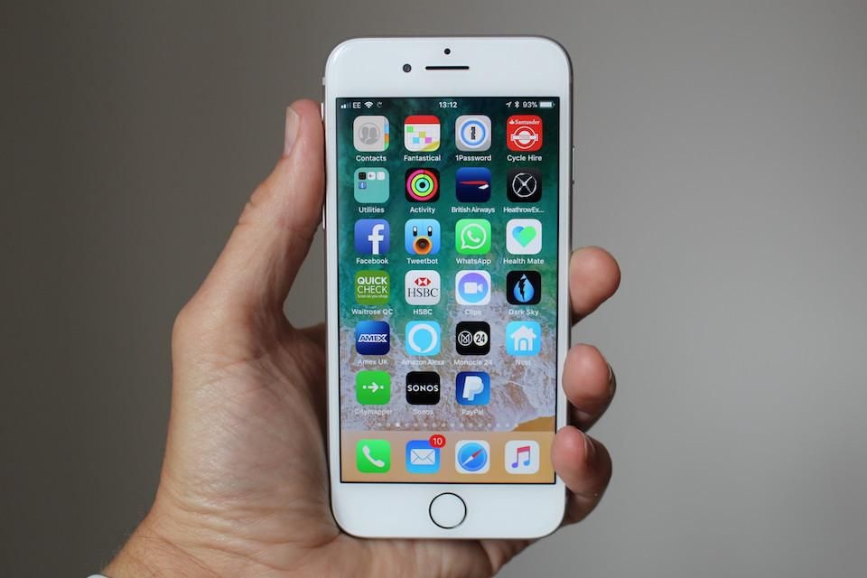 Những mẫu iPhone thất bại nhất của Apple tại Việt Nam - 3 Những mẫu iPhone thất bại nhất của Apple tại Việt Nam - 3