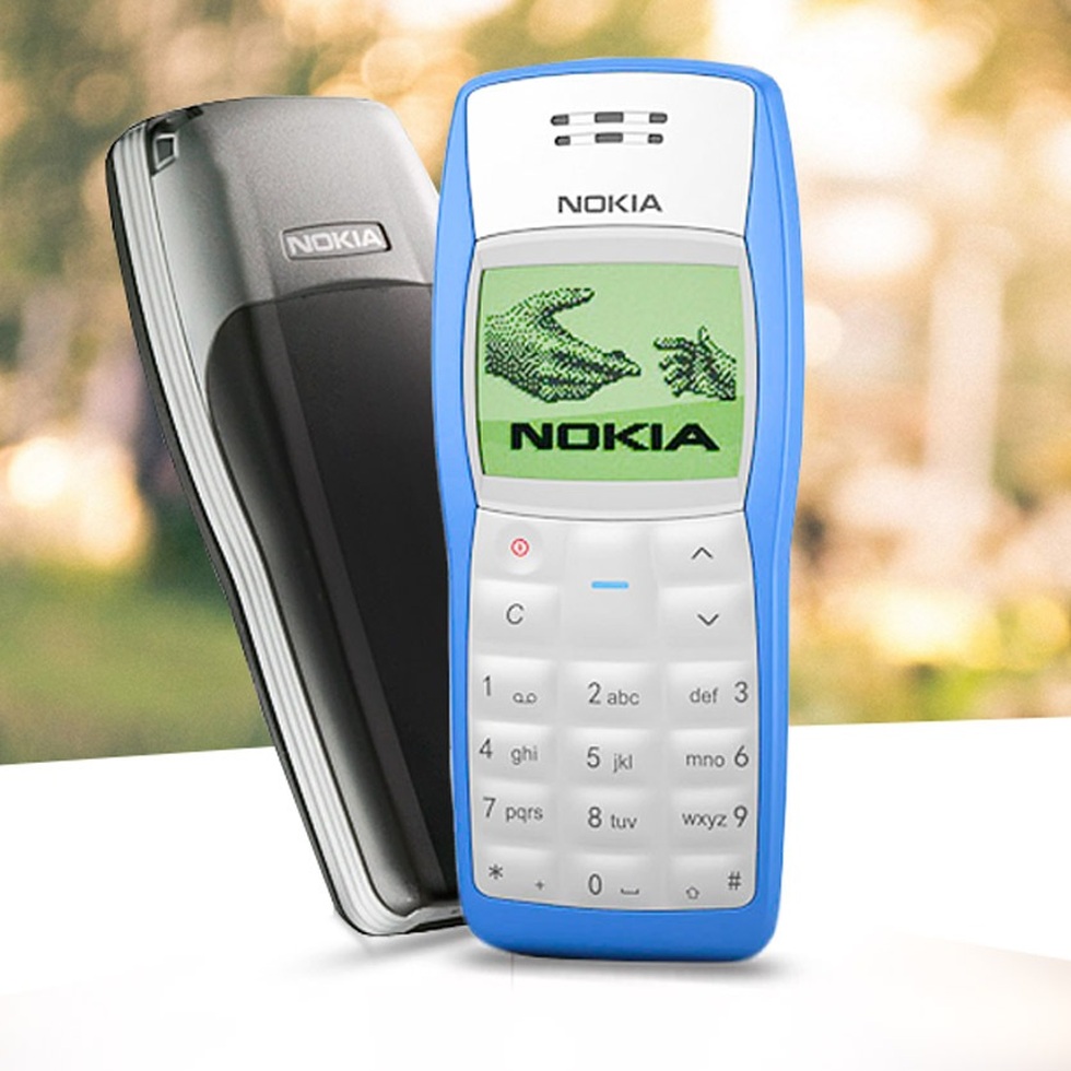 1. Nokia 1100 - Ra mắt năm 2003. Danh hiệu chiếc điện thoại di động bán chạy nhất lịch sử thuộc về Nokia 1100, với hơn 250 triệu thiết bị được tiêu thụ trên toàn cầu. Đáng chú ý chiếc điện thoại di động thứ 1 tỷ của Nokia được tiêu thụ là một chiếc Nokia 1100, được bán ra tại Nigeria vào năm 2005. 1. Nokia 1100 - Ra mắt năm 2003. Danh hiệu chiếc điện thoại di động bán chạy nhất lịch sử thuộc về Nokia 1100, với hơn 250 triệu thiết bị được tiêu thụ trên toàn cầu. Đáng chú ý chiếc điện thoại di động thứ 1 tỷ của Nokia được tiêu thụ là một chiếc Nokia 1100, được bán ra tại Nigeria vào năm 2005.