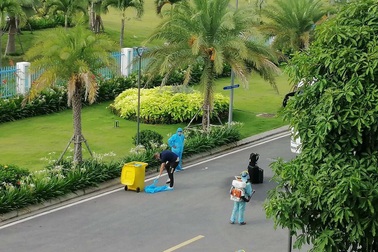 Hòa Phát bao trọn gói chuyến bay đưa 15 chuyên gia đến Dung Quất