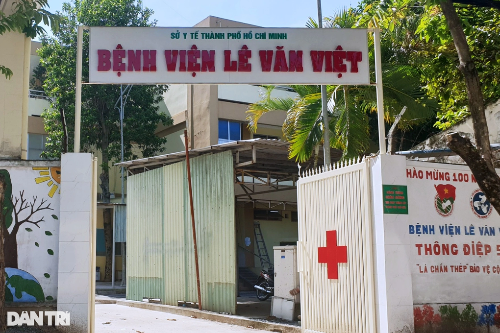 Ô tô tông liên hoàn làm cô gái tử vong ở TPHCM: Có nạn nhân biến dạng mặt - 1 Ô tô tông liên hoàn làm cô gái tử vong ở TPHCM: Có nạn nhân biến dạng mặt - 1