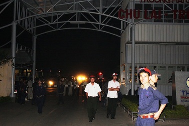 Cháy lớn tại kho sơn nhà máy ô tô Trường Hải Chu Lai