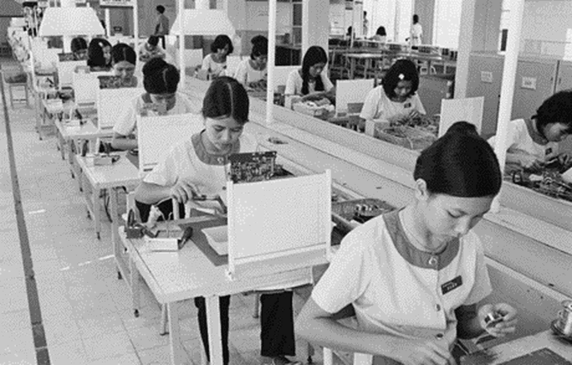 Panasonic 50 năm tại Việt Nam qua những bức ảnh chưa từng công bố - 1 Panasonic 50 năm tại Việt Nam qua những bức ảnh chưa từng công bố - 1