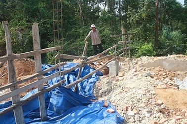 Xây trường mẫu giáo trên... kho thuốc trừ sâu 