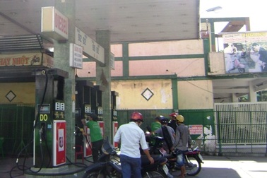 Đề nghị dừng bán xăng A83 vì lo ngại cháy xe 