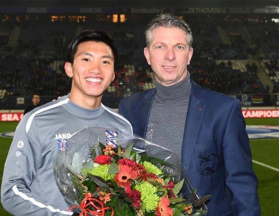 HLV Heerenveen: “Chúng tôi cần Văn Hậu cho giai đoạn lượt về mùa giải này” - 1 HLV Heerenveen: “Chúng tôi cần Văn Hậu cho giai đoạn lượt về mùa giải này” - 1