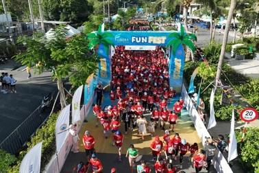 Gần 4.500 runner phủ sắc màu lên Libera Nha Trang