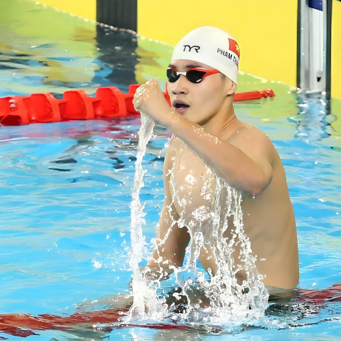 Ba chàng hoàng tử của đội tuyển bơi Việt Nam, là kỷ lục gia SEA Games 31 - 6 Ba chàng hoàng tử của đội tuyển bơi Việt Nam, là kỷ lục gia SEA Games 31 - 6