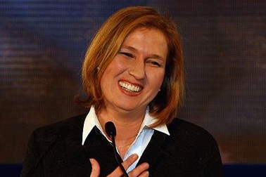 Anh-Israel tranh cãi ngoại giao vì lệnh bắt giữ cựu ngoại trưởng