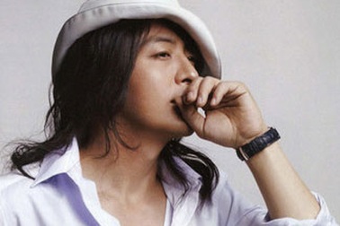 Bae Yong Joon vẫn là nghệ sĩ giàu nhất Hàn Quốc