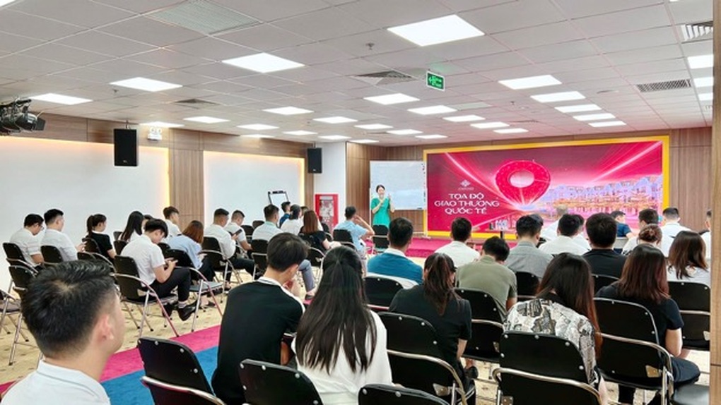 CEO Queen Land: Ít có nghề nào tạo thu nhập đột phá như tư vấn bất động sản - 4 CEO Queen Land: Ít có nghề nào tạo thu nhập đột phá như tư vấn bất động sản - 4