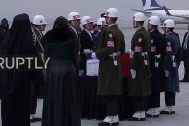 Máy bay đưa thi thể Đại sứ Nga bị sát hại về Moscow