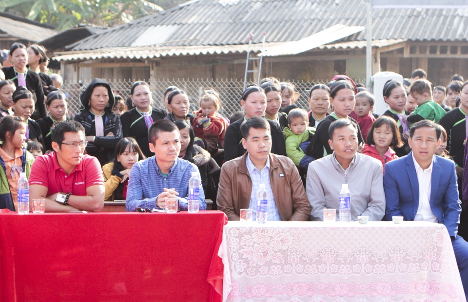 Có lớp học Dân trí, không lo hàng chục học sinh bản Nậm Lốt phải bỏ học - 2 Có lớp học Dân trí, không lo hàng chục học sinh bản Nậm Lốt phải bỏ học - 2