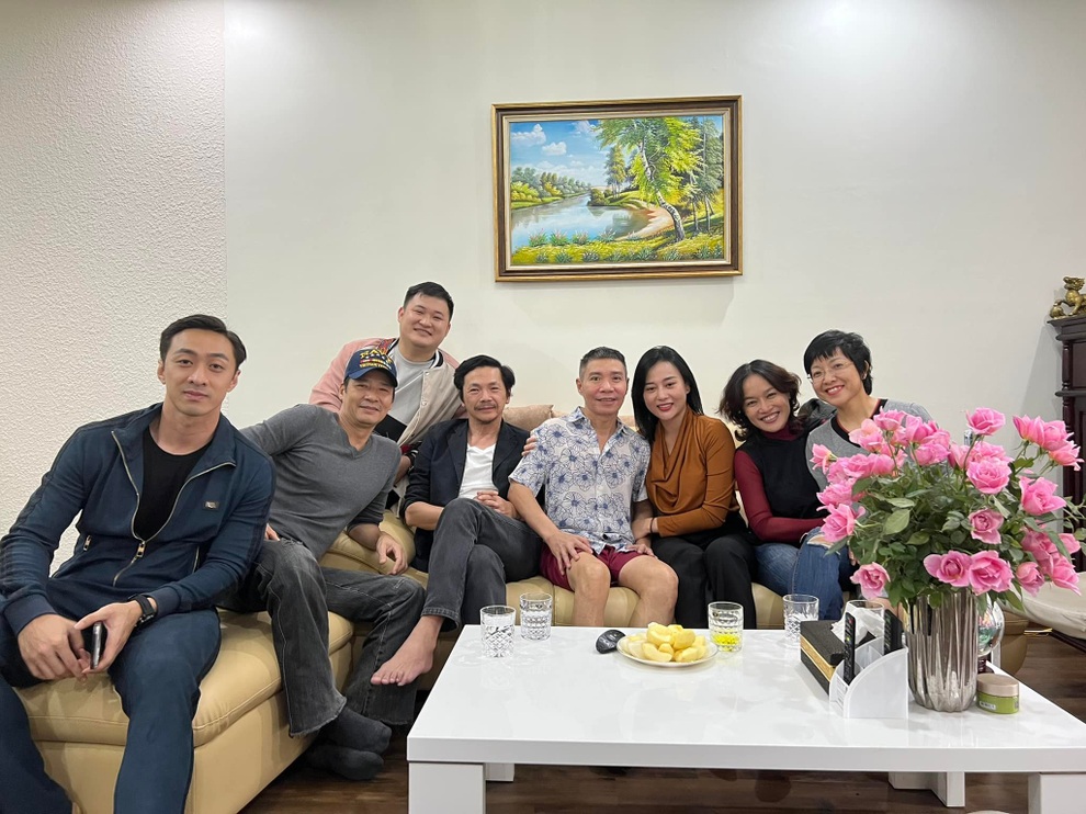 Vợ NSND Công Lý bức xúc phủ nhận tin chồng qua đời - 2 Vợ NSND Công Lý bức xúc phủ nhận tin chồng qua đời - 2