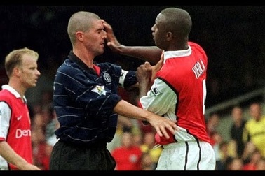 Roy Keane - Patrick Vieira choảng nhau trên sân ở mùa 1999/2000