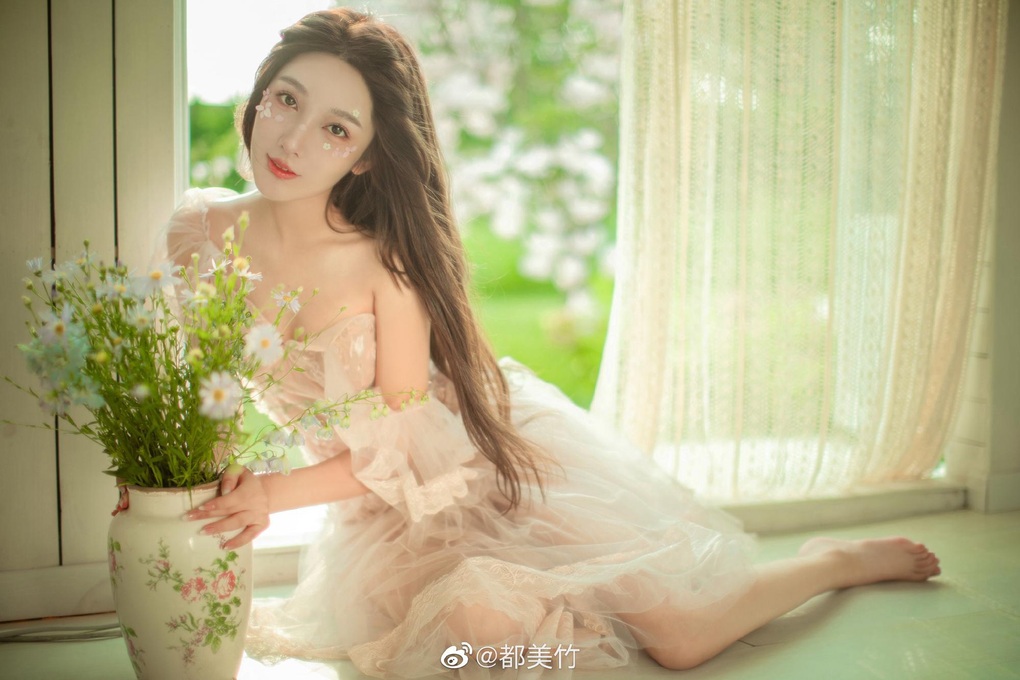Động thái của Đô Mỹ Trúc khi Ngô Diệc Phàm bị tuyên án 13 năm tù - 2 Động thái của Đô Mỹ Trúc khi Ngô Diệc Phàm bị tuyên án 13 năm tù - 2