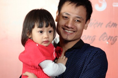 Tác giả “Nồng nàn Hà Nội” khoe con gái cưng