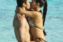 Mẹ cô Kim phủ nhận con gái cưới vì tiền