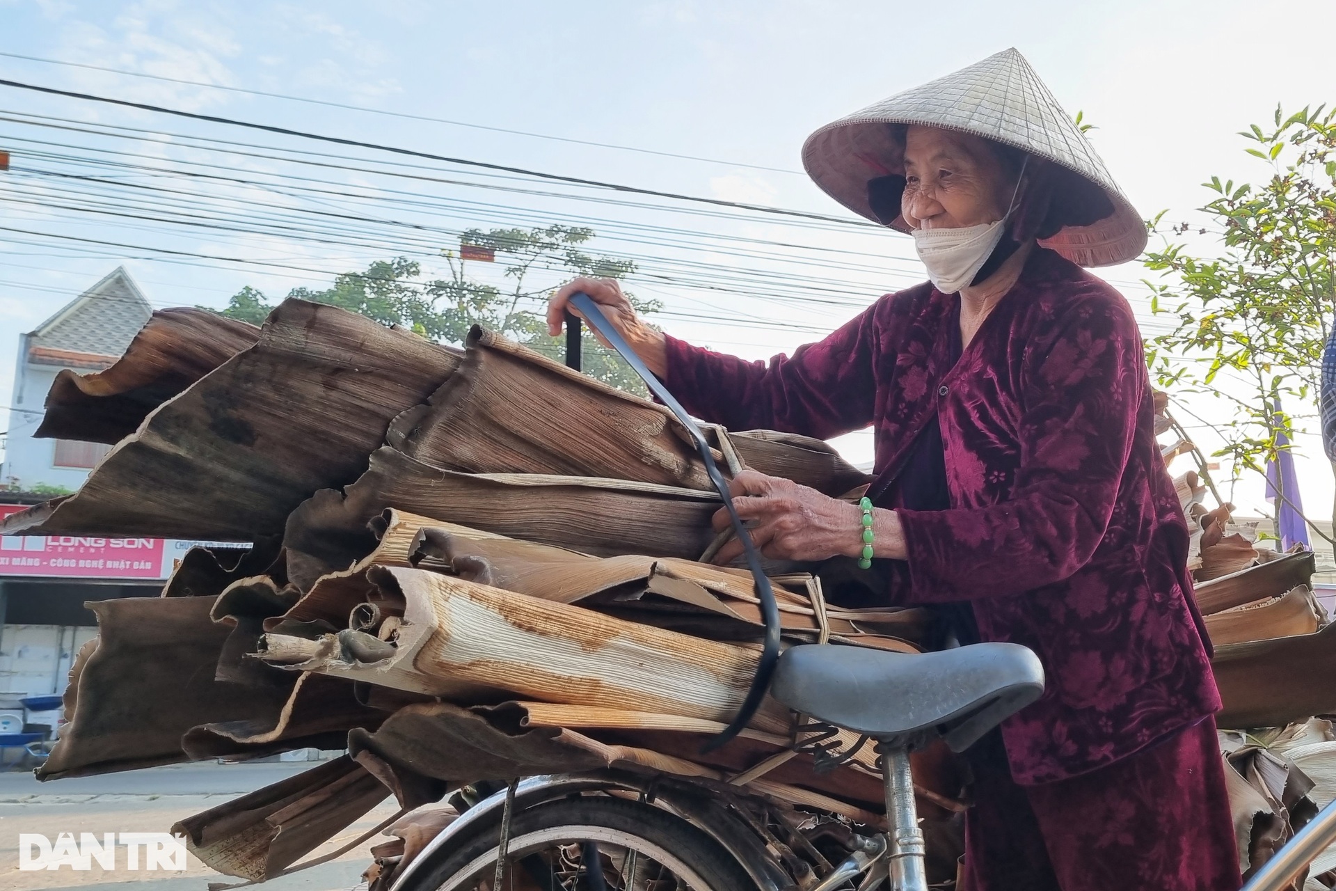 Phiên chợ độc đáo, người buôn khấm khá với thứ từng bỏ đi, rụng đầy vườn - 5