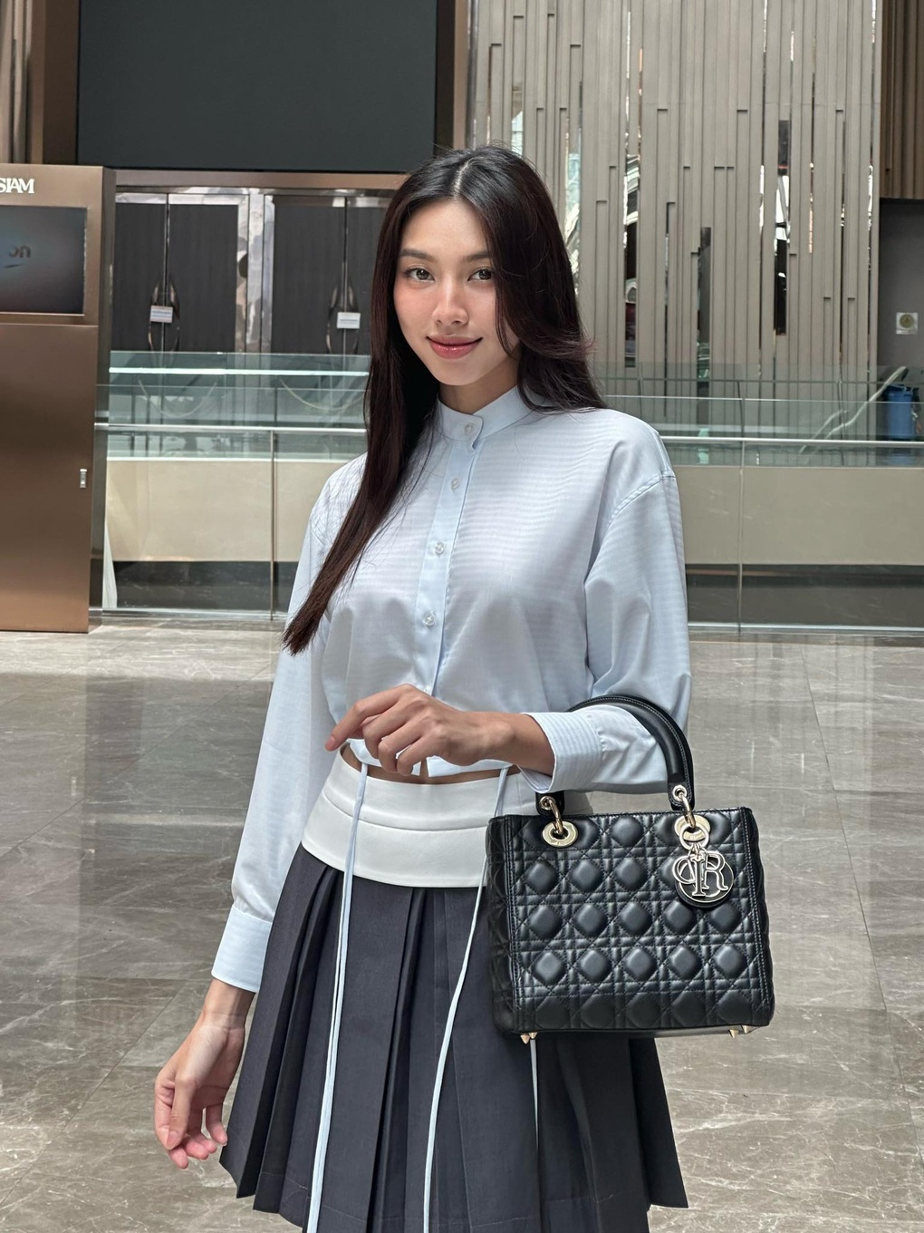 Thùy Tiên, Phương Khánh đụng hàng trang phục, ai ghi điểm? - 2 Thùy Tiên, Phương Khánh đụng hàng trang phục, ai ghi điểm? - 2