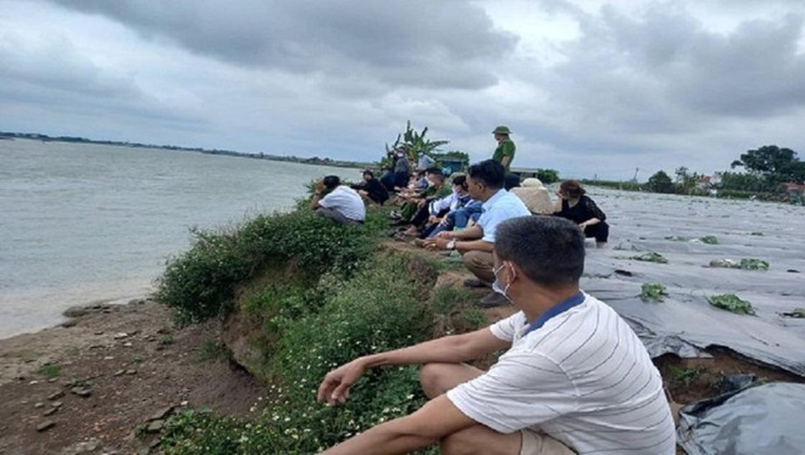Hàng loạt vụ ôm con tự tử: Đừng tước đi mạng sống những đứa trẻ vô tội! - 1 Hàng loạt vụ ôm con tự tử: Đừng tước đi mạng sống những đứa trẻ vô tội! - 1