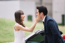 Bị đồng nghiệp nữ tán tỉnh công khai, tôi sốc khi phát hiện bí mật phía sau