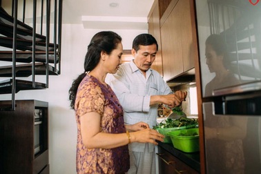 “Mẹ chồng ghê gớm” Lan Hương kể chuyện những ngày mới về làm dâu nhà chồng