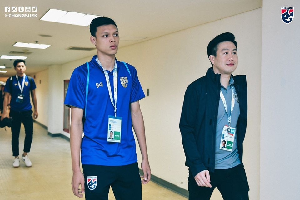 Việt Nam 0-0 Thái Lan: Hai quyết định gây tranh cãi của trọng tài - 12 Việt Nam 0-0 Thái Lan: Hai quyết định gây tranh cãi của trọng tài - 12