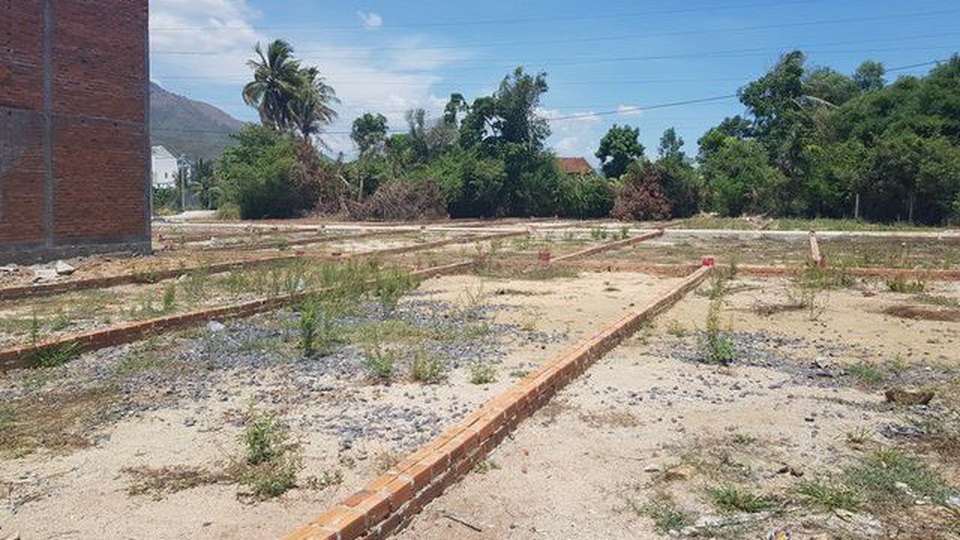 Cử tri lo phân lô bán nền tràn lan làm vỡ quy hoạch, Bộ Xây dựng lên tiếng - 1 Cử tri lo phân lô bán nền tràn lan làm vỡ quy hoạch, Bộ Xây dựng lên tiếng - 1